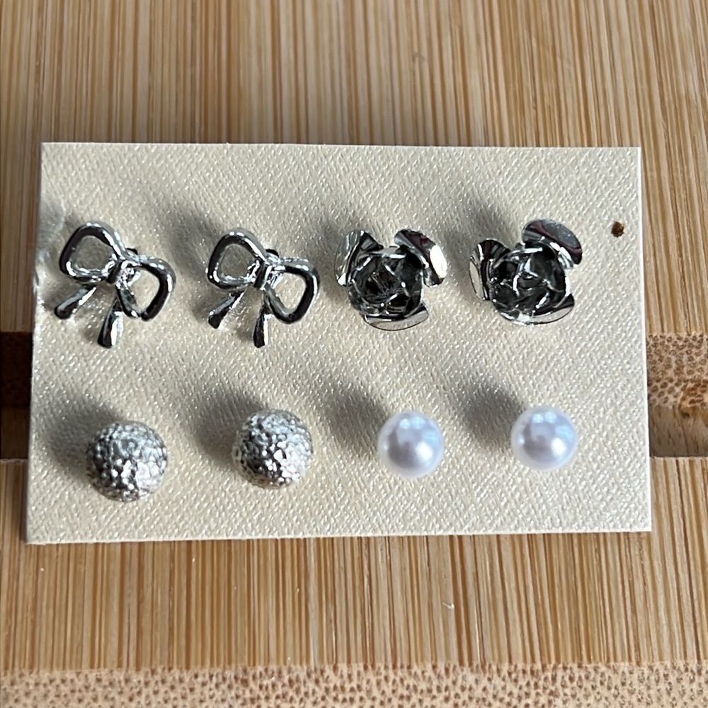 Stylish Silver and Cream Earrings